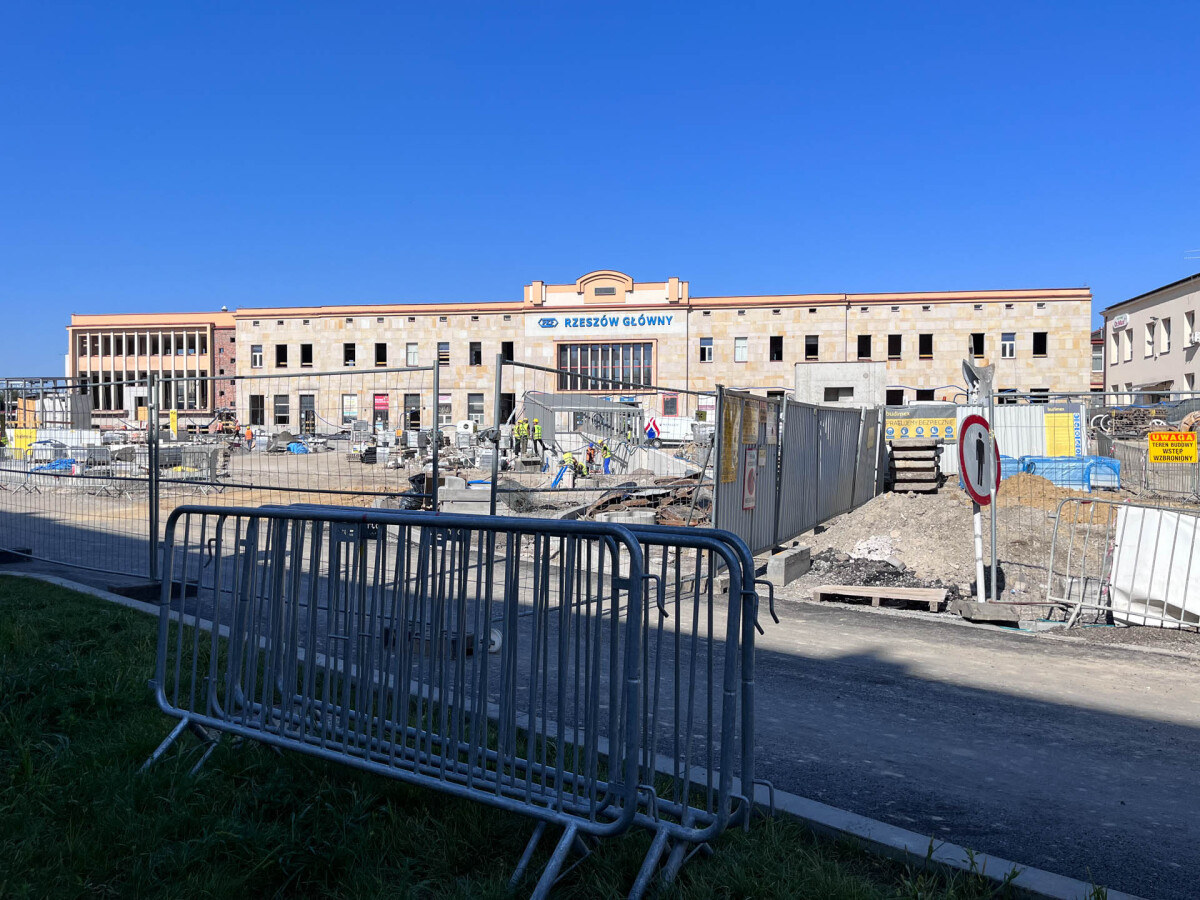 Budowa Rzeszowskiego Centrum Komunikacyjnego zbliża się do końca [wrzesień 2023]